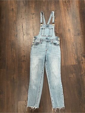 Universal Thread Light Blue Denim Overalls